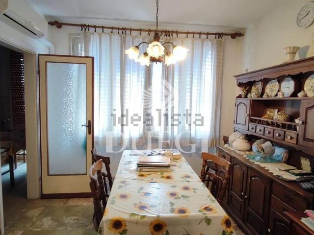 Villetta indipendente in vendita di 195 m² in Via Giulio Cesare, 41