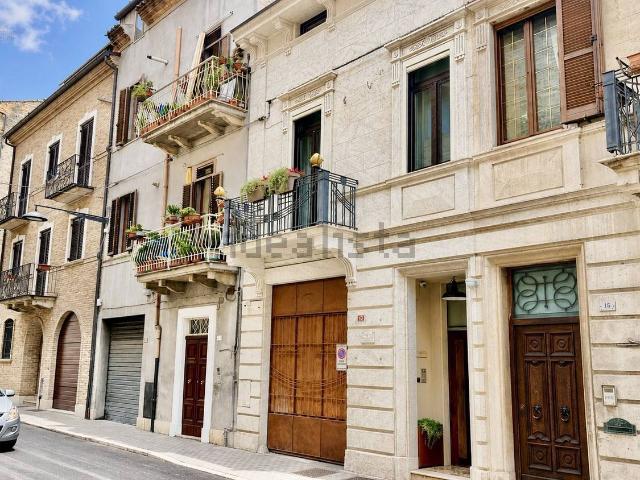 Villetta indipendente in vendita di 195 m² in Via Gioacchino Pizzi, 13