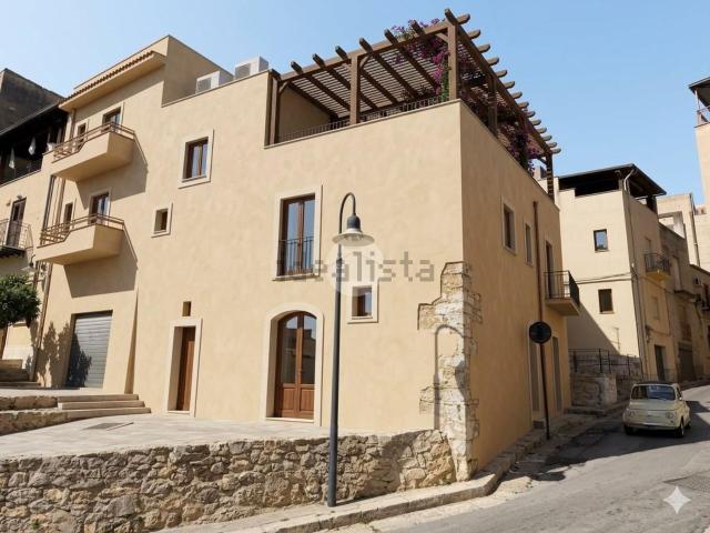 Villetta indipendente in vendita di 195 m² in Via Discesa Santuario, 70