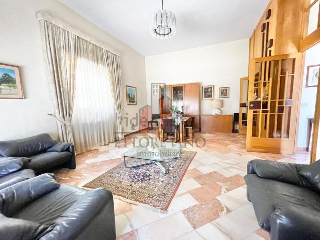 Villetta indipendente in vendita di 195 m² in Via Matino
