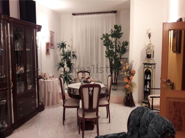 Villetta indipendente in vendita di 195 m² in Via Sant&apos Angelo