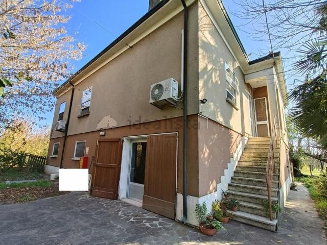 Villetta indipendente in vendita di 195 m² in Via Stradello, 34