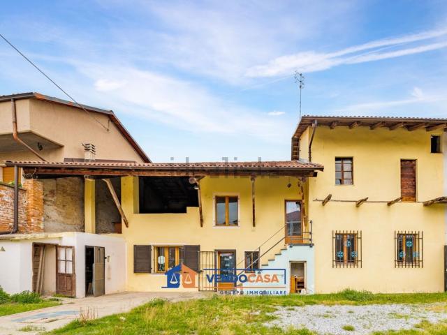 Villetta indipendente in vendita di 195 m² in Via Roma, 5