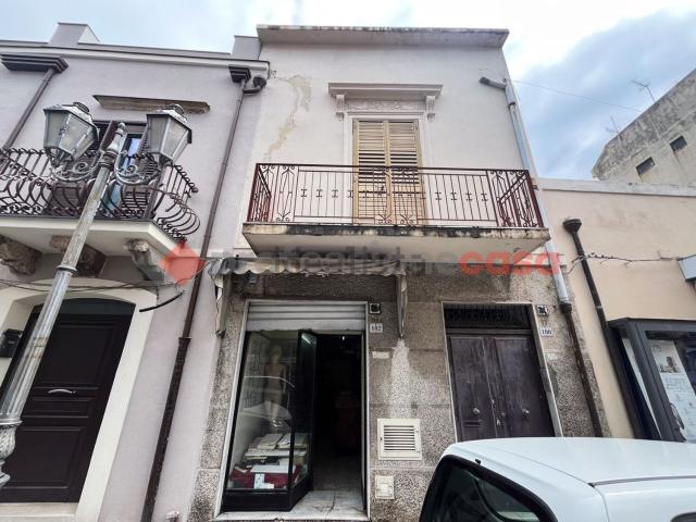 Villetta indipendente in vendita di 195 m² in Via Umberto I°, 100