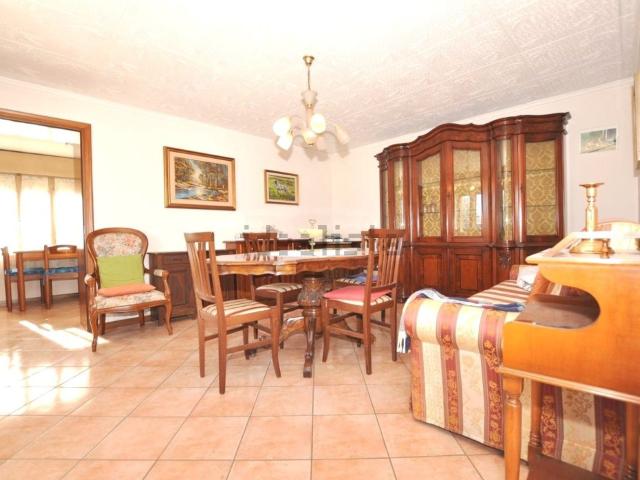 Villetta indipendente in vendita di 195 m² in Via Vittorio Alfieri