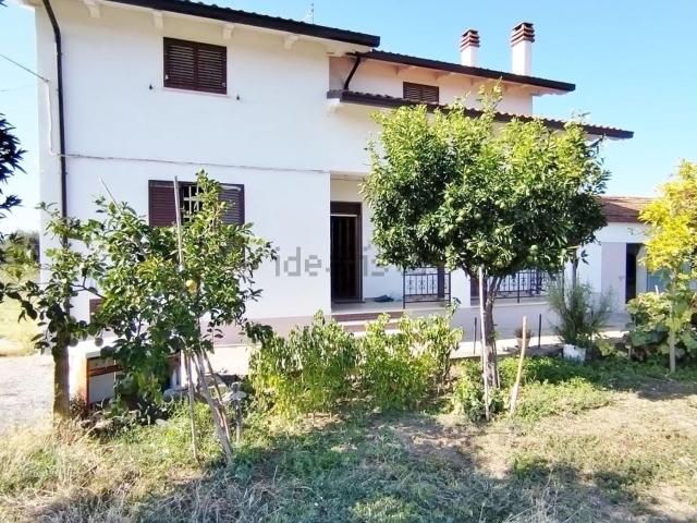 Villetta indipendente in vendita di 195 m² in Contrada Verdugia, 65