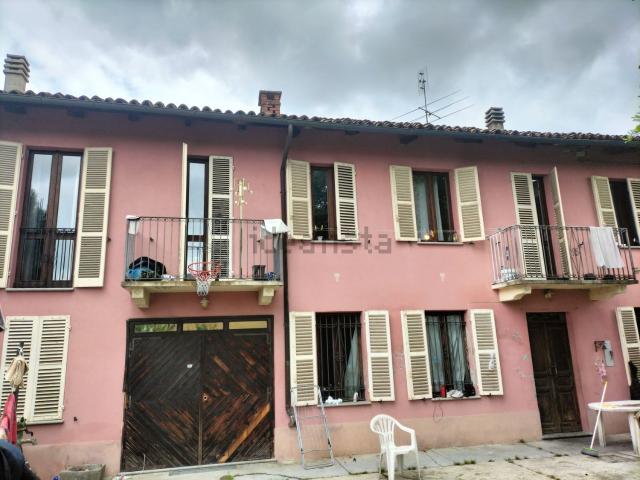 Villetta indipendente in vendita di 195 m² in Frazione Montemarzo, 102