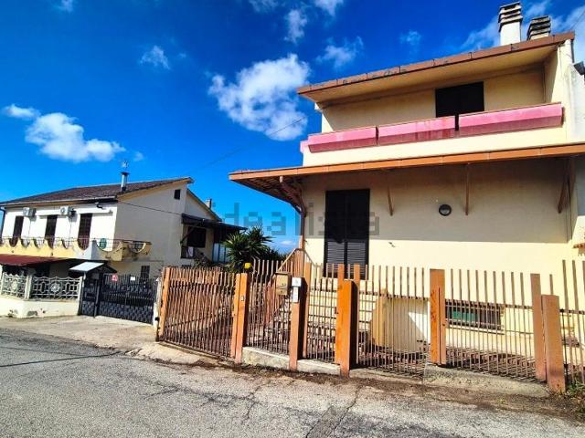 Villetta indipendente in vendita di 195 m² in Strada Villaggio del Fanciullo