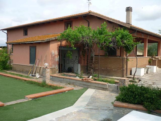 Villetta indipendente in vendita di 196 m²