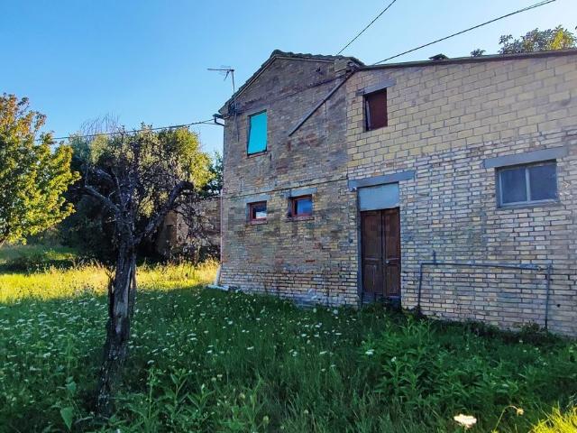 Villetta indipendente in vendita di 196 m² in Via Colle Bianco, 4