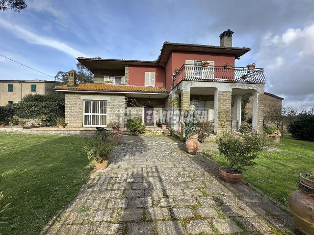 Villetta indipendente in vendita di 196 m² in Via di Mozzoneta