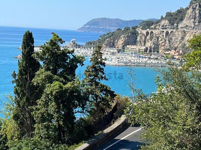 Villetta indipendente in vendita di 196 m² in Via Francesco Maria Giancardi