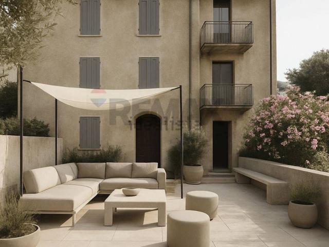 Villetta indipendente in vendita di 196 m² in Via San Anna, 5