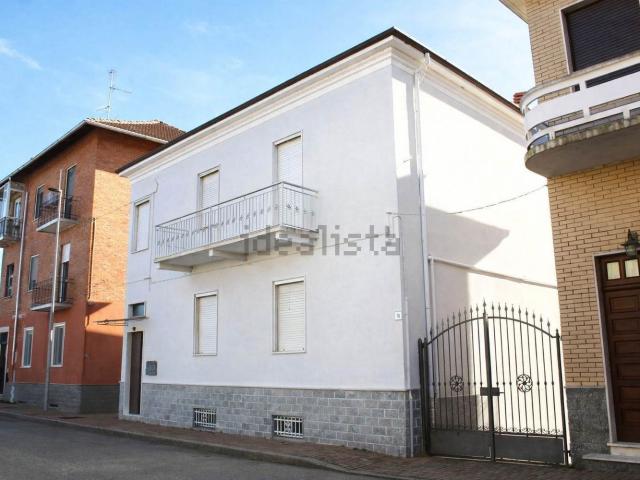 Villetta indipendente in vendita di 196 m² in Via Transilvania, 16