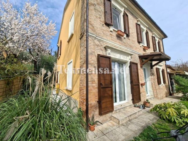 Villetta indipendente in vendita di 197 m²