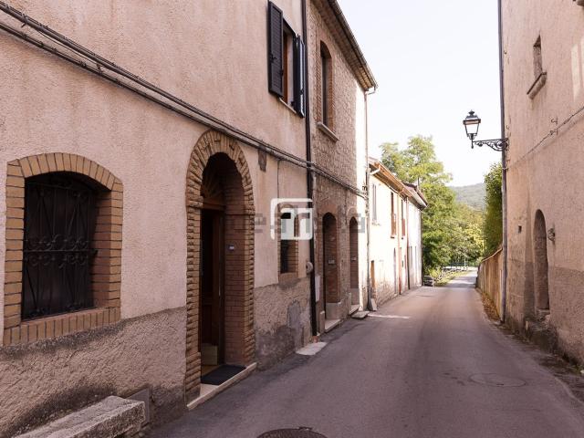Villetta indipendente in vendita di 197 m² in Via Carlo d&apos angiò, 9