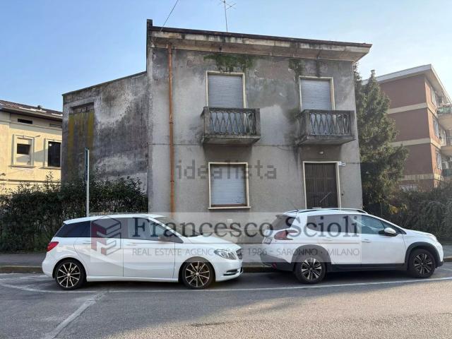 Villetta indipendente in vendita di 197 m² in Via Giuseppe Frua, 85