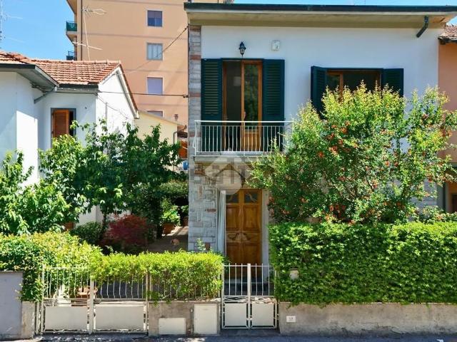 Villetta indipendente in vendita di 197 m² in Via del Paradiso, 32