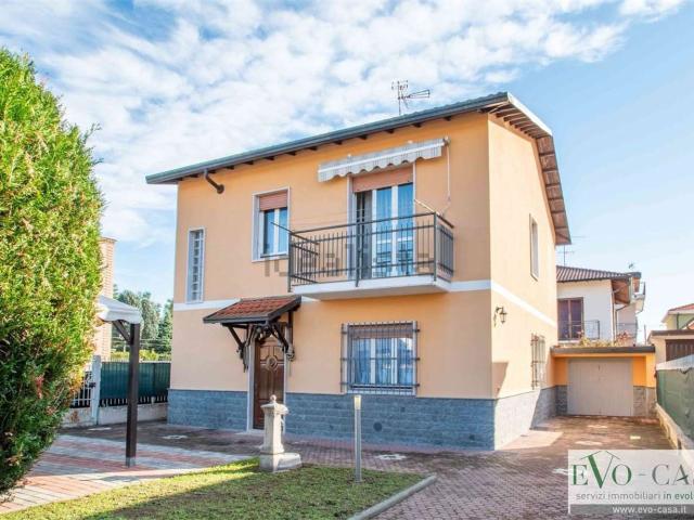 Villetta indipendente in vendita di 197 m² in Via P. Mascagni, 2