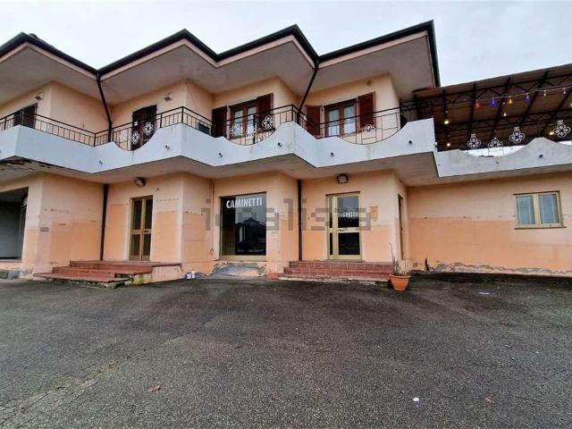 Villetta indipendente in vendita di 197 m² in Via Papa Giovanni XXIII, 25