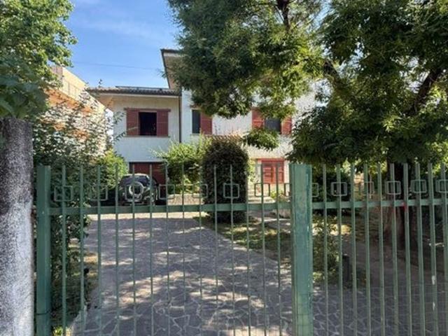 Villetta indipendente in vendita di 198 m²