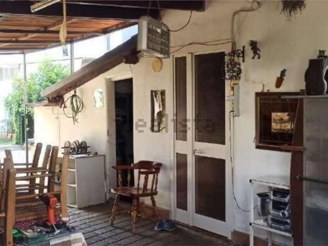 Villetta indipendente in vendita di 198 m² in Via Sangro, 35