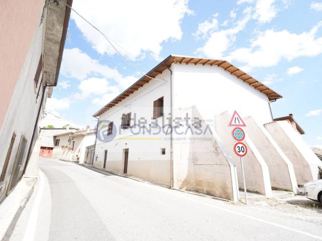 Villetta indipendente in vendita di 160 m² in Via Attilio di Vito