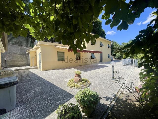 Villetta indipendente in vendita di 199 m² in Via Castello Farneto