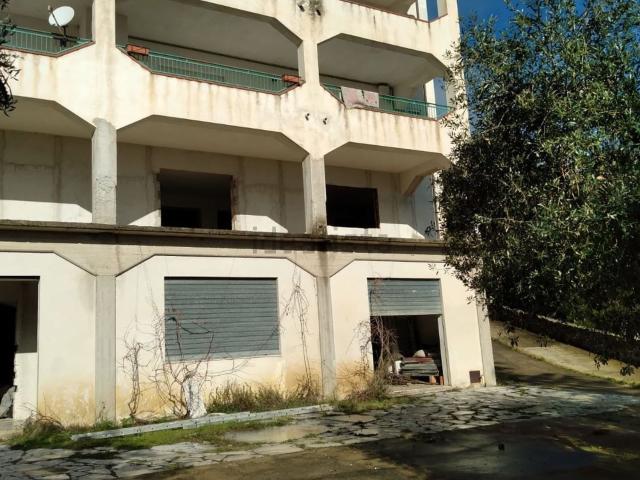 Villetta indipendente in vendita di 2000 m² in Via calvario, 15