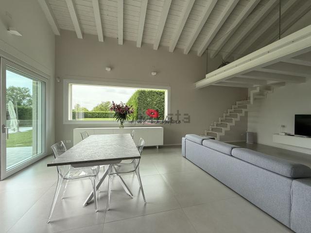 Villetta indipendente in vendita di 200 m²
