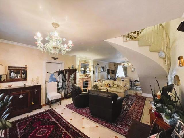 Villetta indipendente in vendita di 200 m²