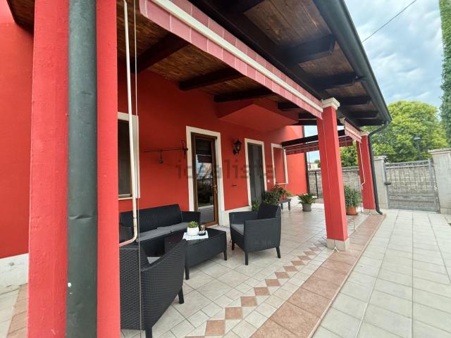 Villetta indipendente in vendita di 200 m²
