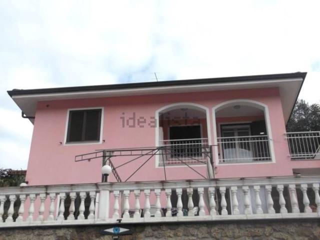 Villetta indipendente in vendita di 200 m²