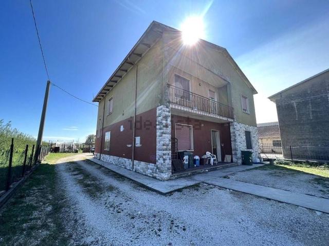 Villetta indipendente in vendita di 200 m²