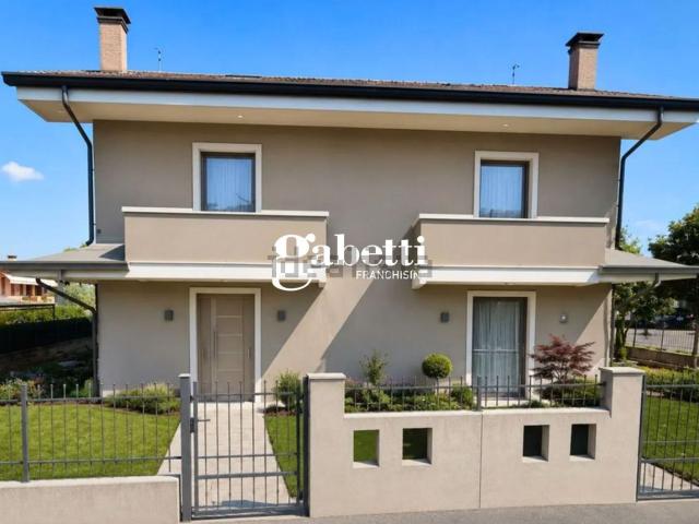 Villetta indipendente in vendita di 200 m²