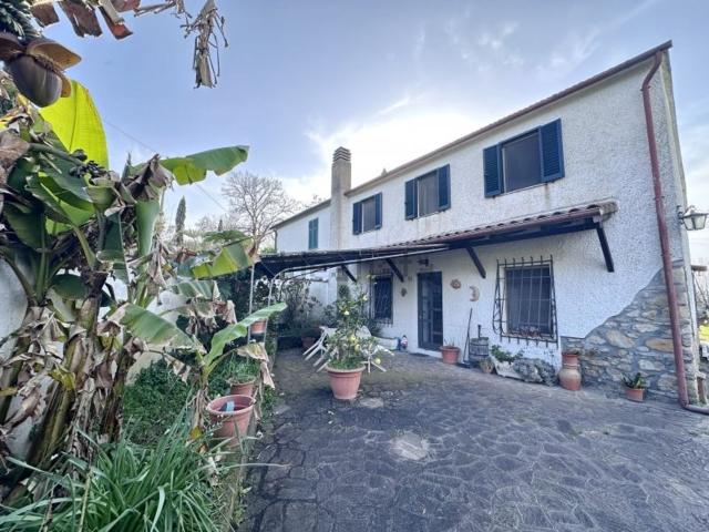 Villetta indipendente in vendita di 200 m²