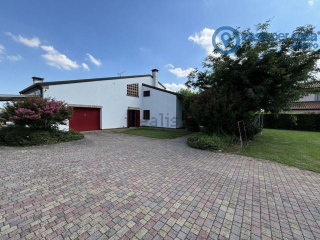 Villetta indipendente in vendita di 200 m²