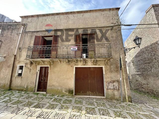 Villetta indipendente in vendita di 200 m² in Via C. di Venere, 97