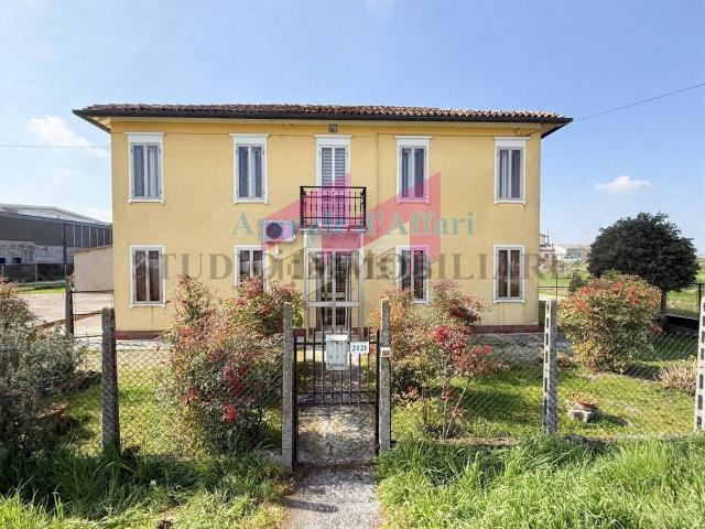 Villetta indipendente in vendita di 200 m² in Via Colombano, 2121