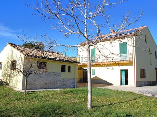 Villetta indipendente in vendita di 200 m² in Via Colli