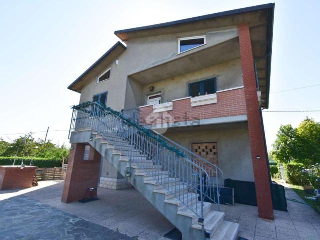 Villetta indipendente in vendita di 200 m² in Via Coriano, 341
