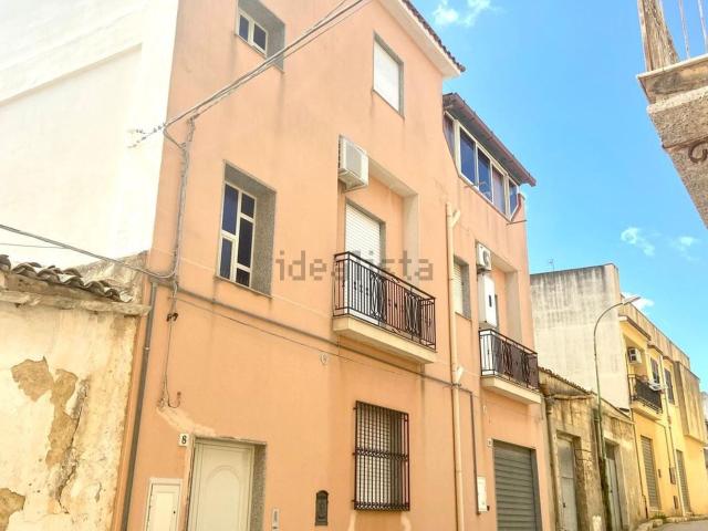 Villetta indipendente in vendita di 200 m² in Via Catania