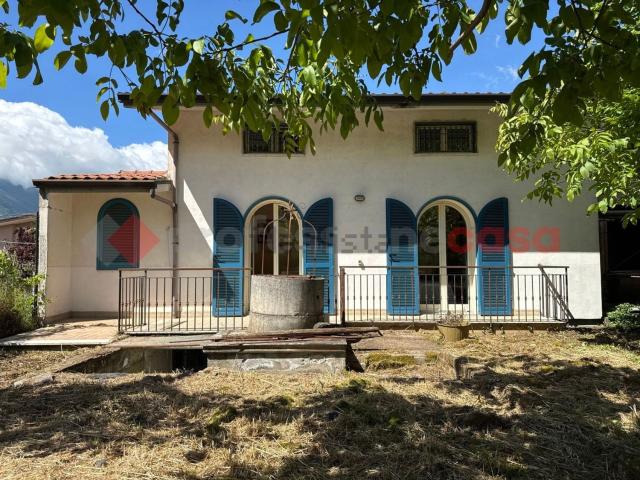 Villetta indipendente in vendita di 200 m² in Via Cafari, 8