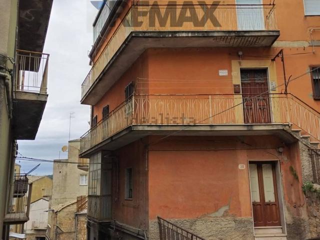Villetta indipendente in vendita di 200 m² in Via Carbone, 24