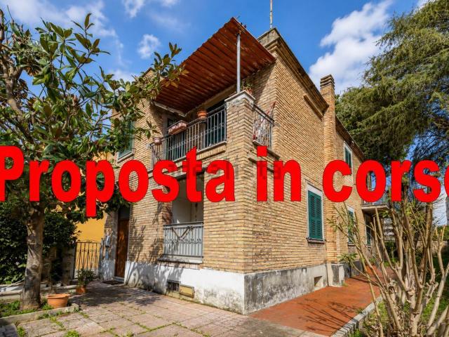 Villetta indipendente in vendita di 200 m² in Via Carlo Francesco Bellingeri