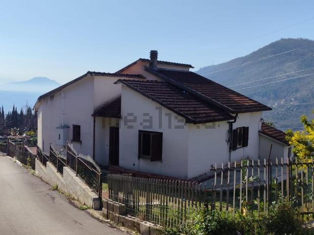 Villetta indipendente in vendita di 200 m² in Via Casette