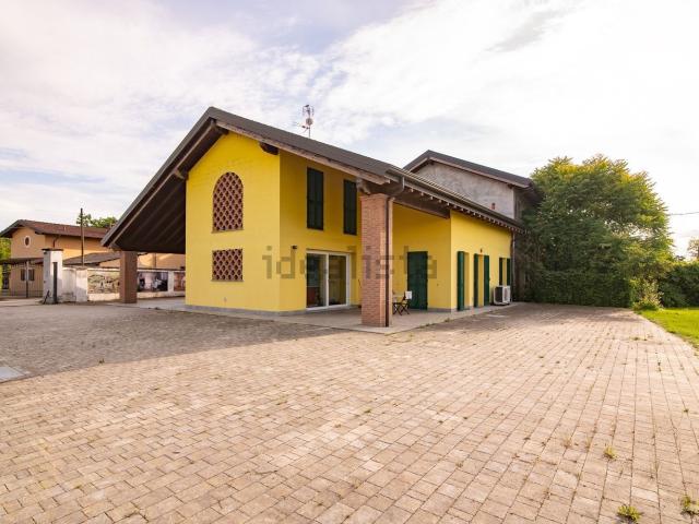 Villetta indipendente in vendita di 200 m² in Via Castellana
