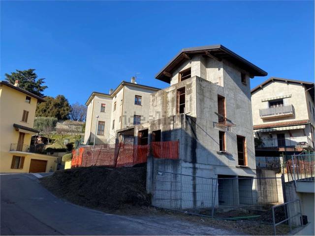 Villetta indipendente in vendita di 200 m² in Via Ceppetto