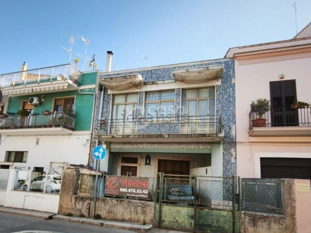 Villetta indipendente in vendita di 200 m² in Via Crocecchia, 63