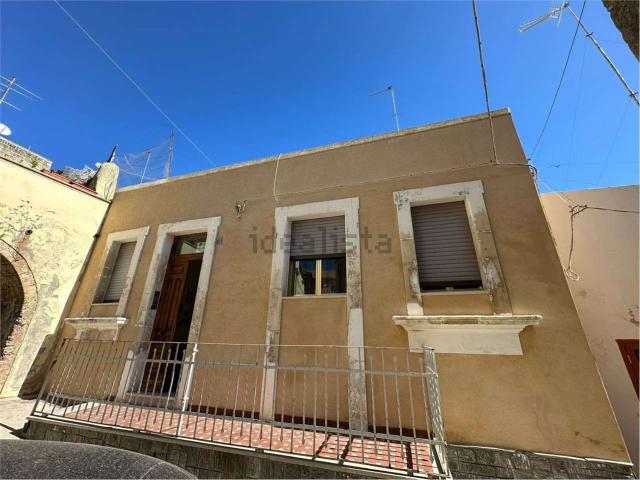 Villetta indipendente in vendita di 200 m² in Via Antonello Caruso, 10